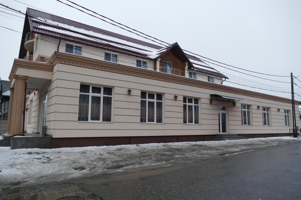 Hotel Floare De Colt Berbesti Zewnętrze zdjęcie